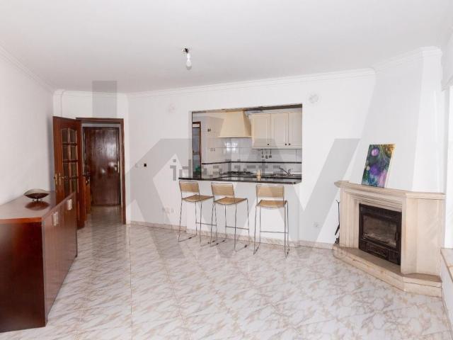 Apartamento, Queluz e Belas
