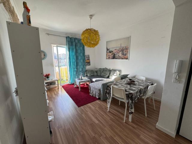 Apartamento, Queluz e Belas