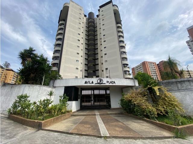 Apartamento Remodelado en Lomas de Avila 97mts 3H 2B 3PE 1M