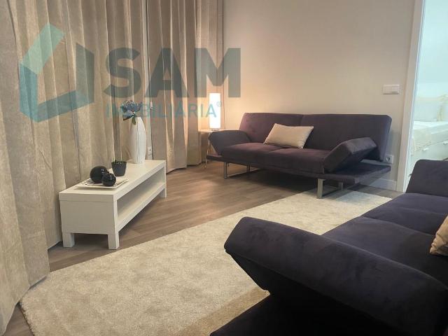 Apartamento remodelado T1 com projeto para licenciamento de. 60m² Atouguia Da Baleia