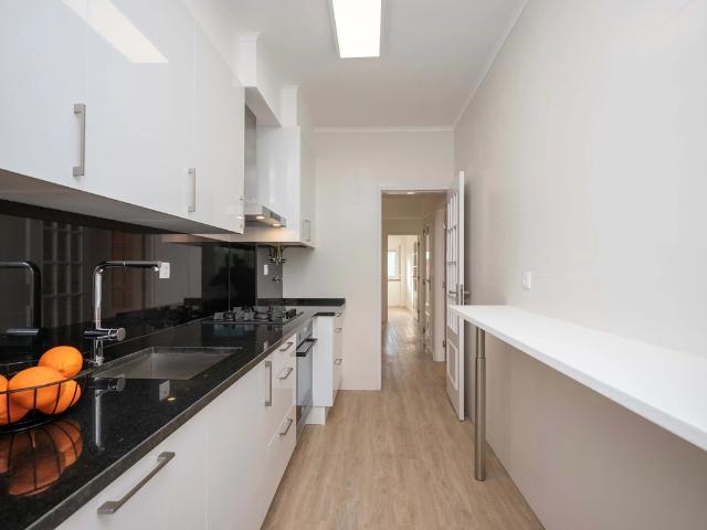 Apartamento Renovado T3 no Centro de Odivelas