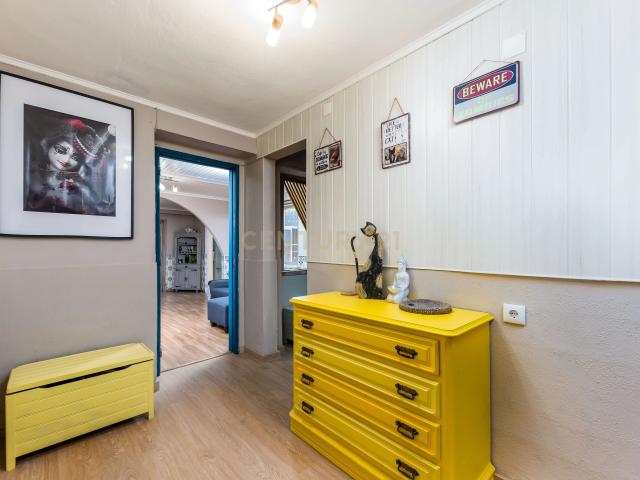 Apartamento Renovado T2 em Amora, Seixal Oportunidade Única!