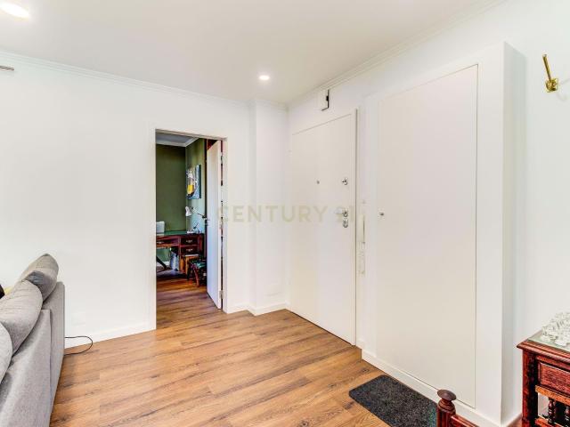 Apartamento Renovado T4 nos Olivais, Lisboa