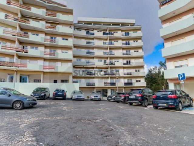 Apartamento Renovado com Vista Mar