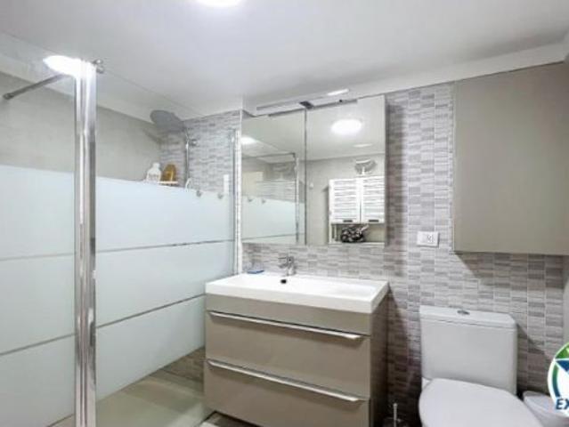 Apartamento renovado con LICENCIA TURISTICA con terrazas en pleno centro de