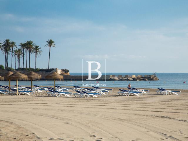 Apartamento renovado con ubicación muy exclusiva a 50 metros. 107m² Jávea Xabia