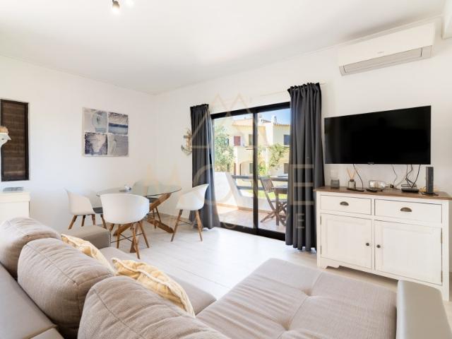 Apartamento Renovado de 1+1 Quarto com Vista para o Mar em Quinta Nova Dourada, Alvor