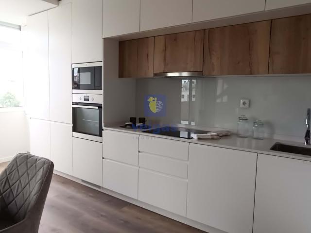 Apartamento renovado de 3 quartos em Benfica, Lisboa