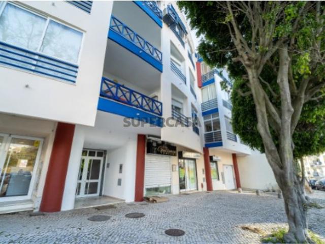 Apartamento Renovado em Charneca de Caparica, Almada