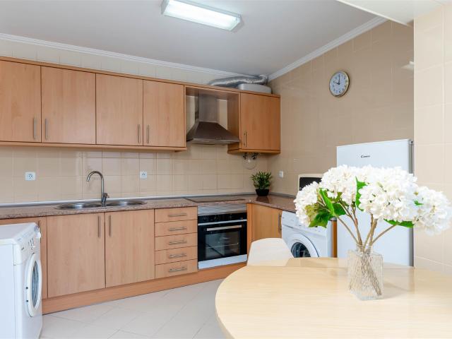 Apartamento renovado em localização privilegiada em Almada 5362m² Almada, Cova da Piedade, Pragal e Cacilhas