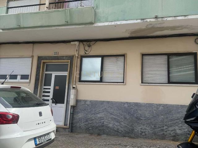 Apartamento Renovado em Setúbal São Sebastião 3 Quartos