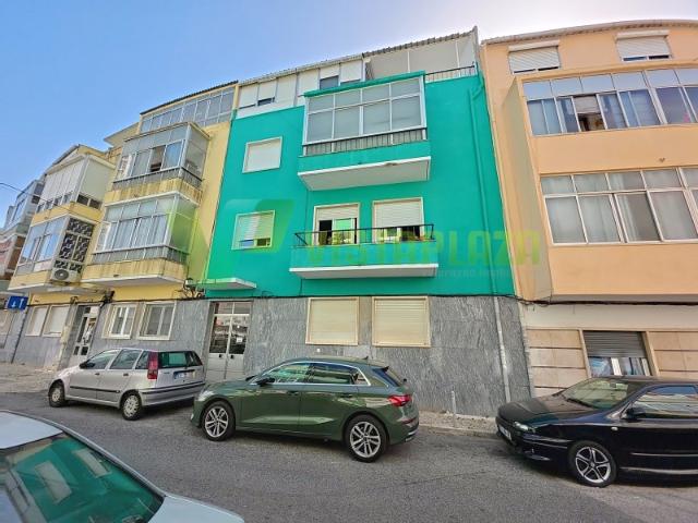 Apartamento Reabilitado T2 em Queluz de Baixo Localização Central, Sintra
