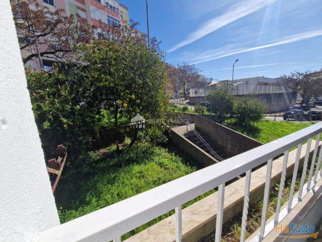 Apartamento, recuperado, para venda, Amadora Falagueira Venda Nova | 26064075617