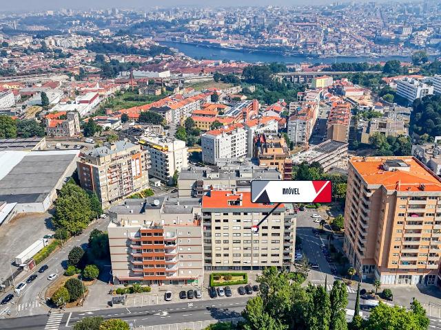 Apartamento, recuperado, para venda, Vila Nova de Gaia Santa Marinha