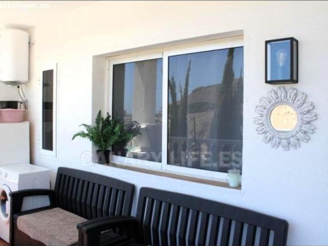Apartamento reformado con amplia terraza con vista mar en Tauro