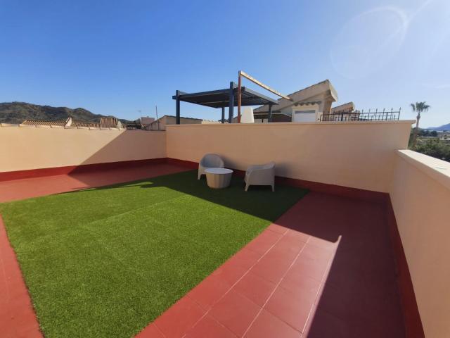 Apartamento reformado con gran solárium y vistas, a solo 15 minutos de la playa en Mazarrón