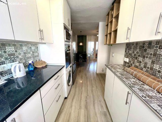 Apartamento reformado con vistas parciales al mar – Urbanización Neptuno, Km 7