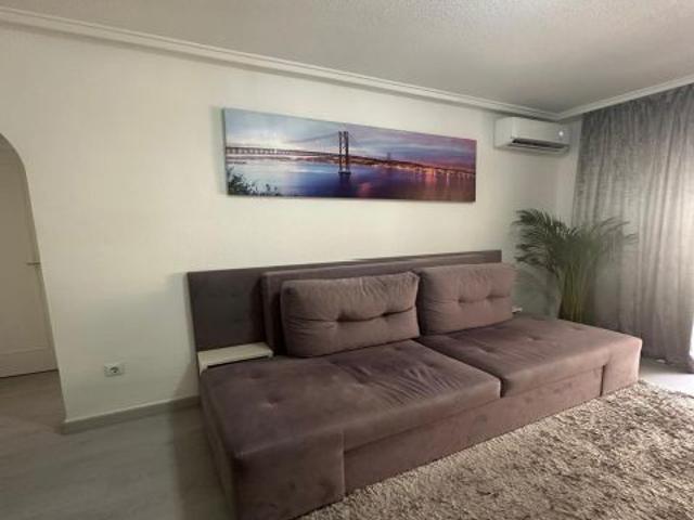 Apartamento reformado cerca del Parque de las Naciones – Torrevieja