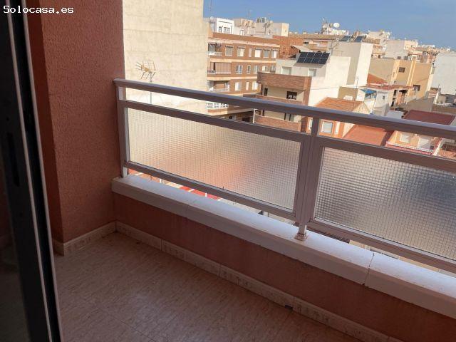APARTAMENTO REFORMADO EN EL CENTRO DE TORREVIEJA
