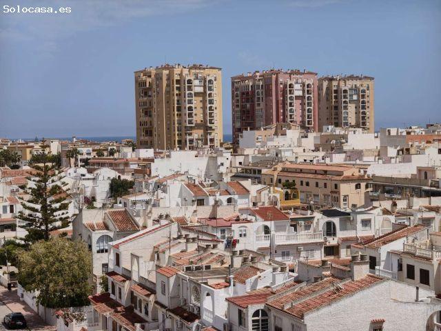APARTAMENTO REFORMADO ORIENTACIÓN SUR A 300 METROS DE LA PLAYA CON VISTAS DESPEJADAS Y PARKING COMUN