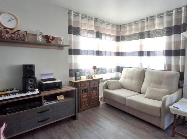 Apartamento reformado, luminoso y espacioso aprox. 67 m2 – 3.ª planta con vistas despejadas a la P