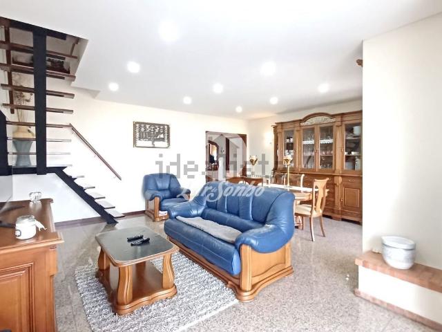 Apartamento, Rio Mau e Arcos