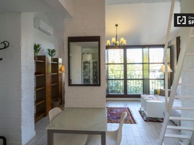 Apartamento rústico de 1 dormitorio en alquiler en Poblats Marítims