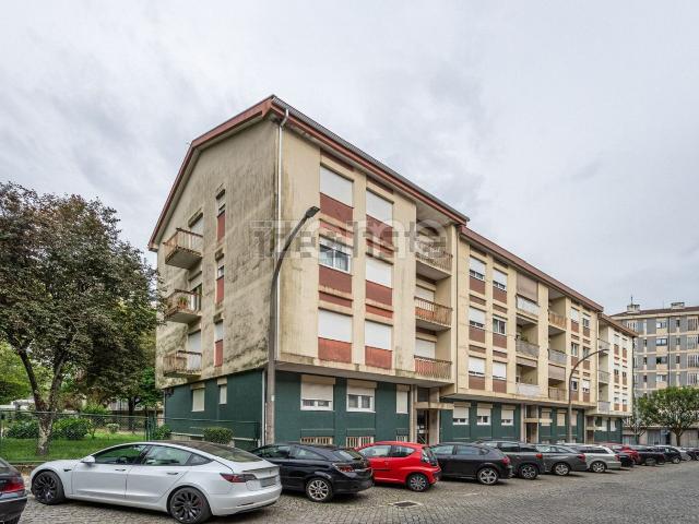 Apartamento, São José de São Lázaro e São João do Souto