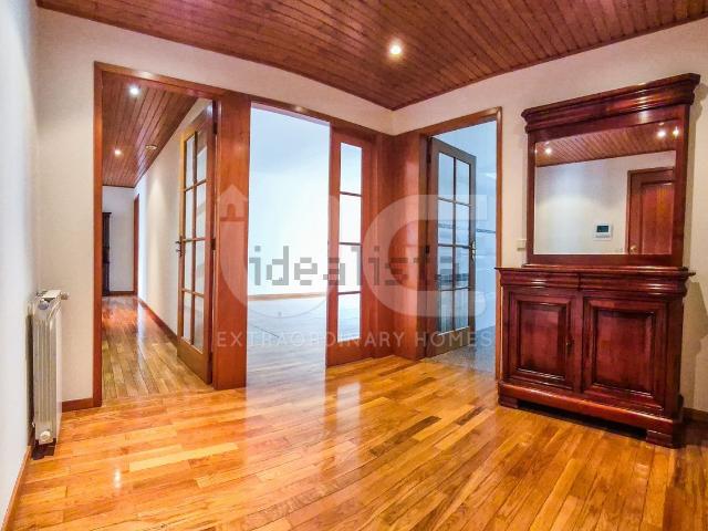 Apartamento, São Victor