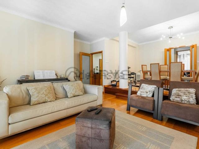 Apartamento, São Victor