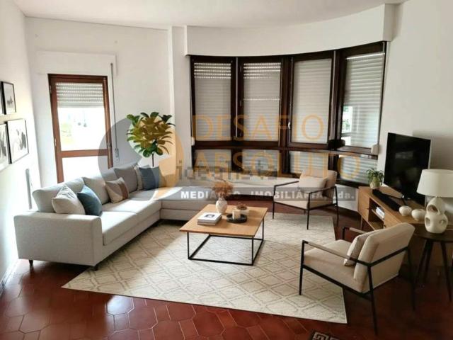 Apartamento, Santiago Sesimbra