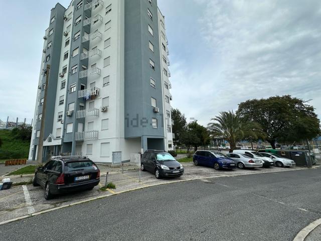 Apartamento, Sacavém e Prior Velho