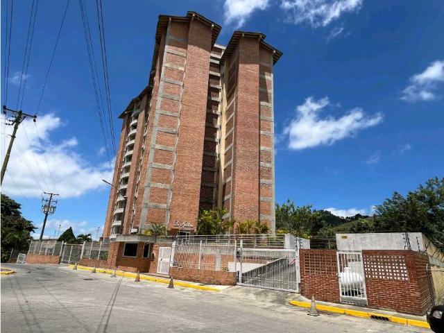 Apartamento Semiamoblado en Alquiler en MIRAVILA