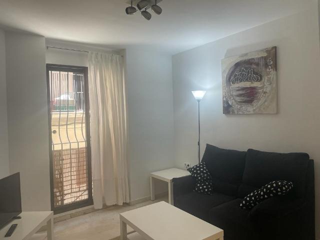 Apartamento seminuevo en el centro de Granada!