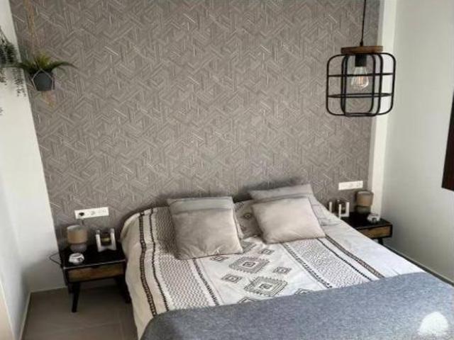 Apartamento Seminuevo en Los Peñascos San Pedro del Pintar