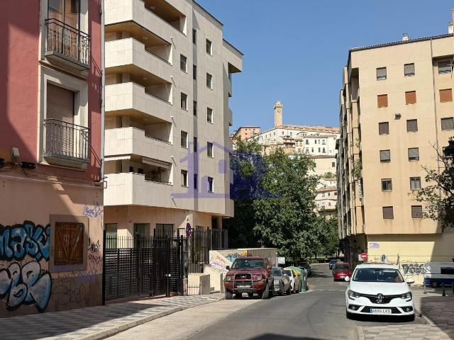 Apartamento sin amueblar en el centro Piso en alquiler en Cuenca