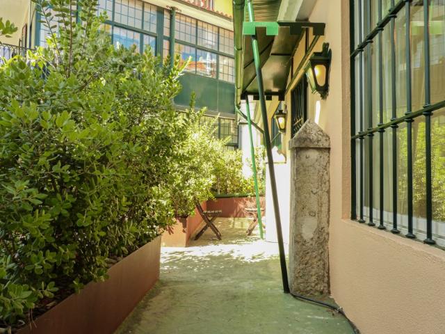 Apartamento/Moradia T1 no Monte Estoril com móveis