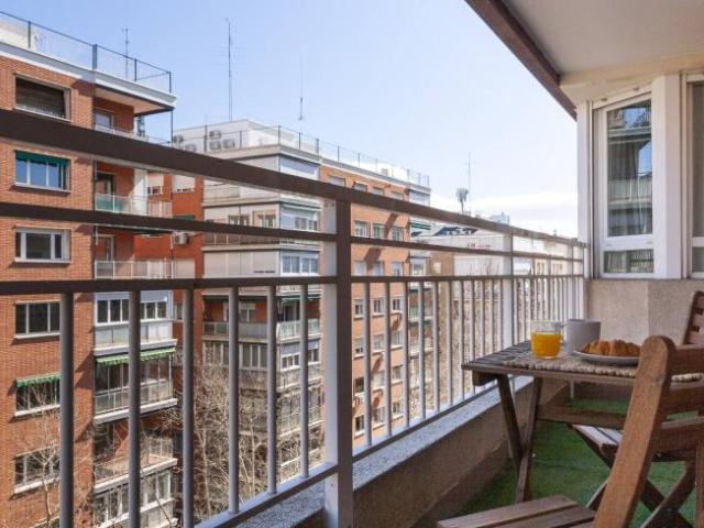 Apartamentos 3 Dormitorio Madrid Madrid ES99010270