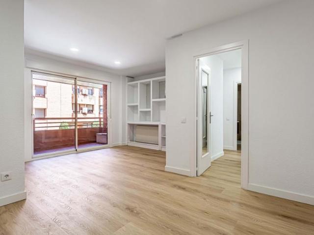 Apartamentos 3 Dormitorio Madrid Madrid ES103180124