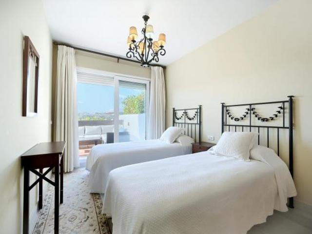 Apartamentos 3 Dormitorio Marbella Marbella ELS76676785