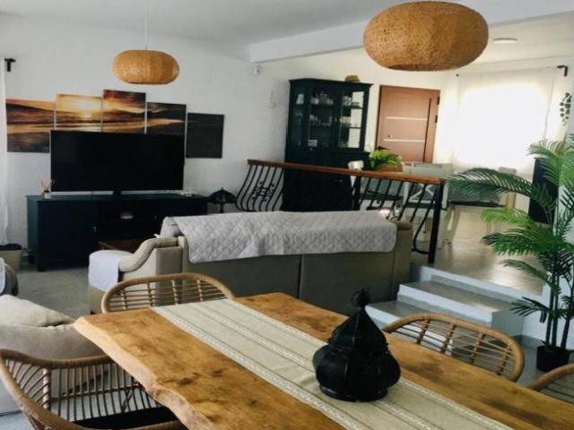 Apartamentos 3 Dormitorio Alicante Alicante ES95002694