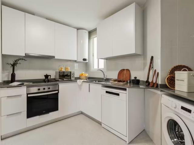 Apartamentos 3 Dormitorio Barcelona Barcelona ES98571362