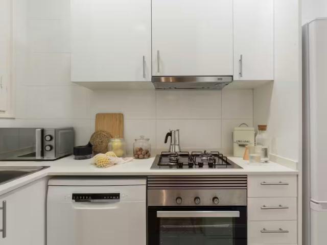Apartamentos 3 Dormitorio Barcelona Barcelona ES98674701