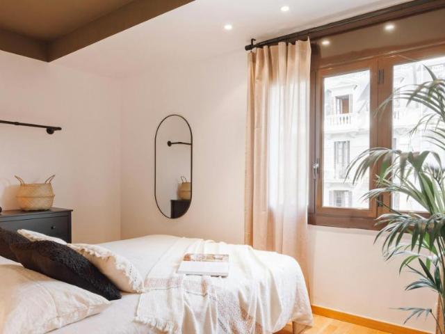 Apartamentos 3 Dormitorio Barcelona Barcelona ES99692340
