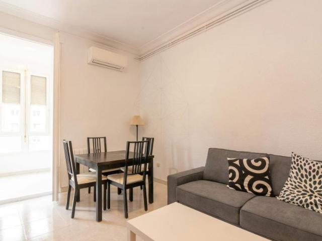 Apartamentos 3 Dormitorio Barcelona Barcelona ES100414929