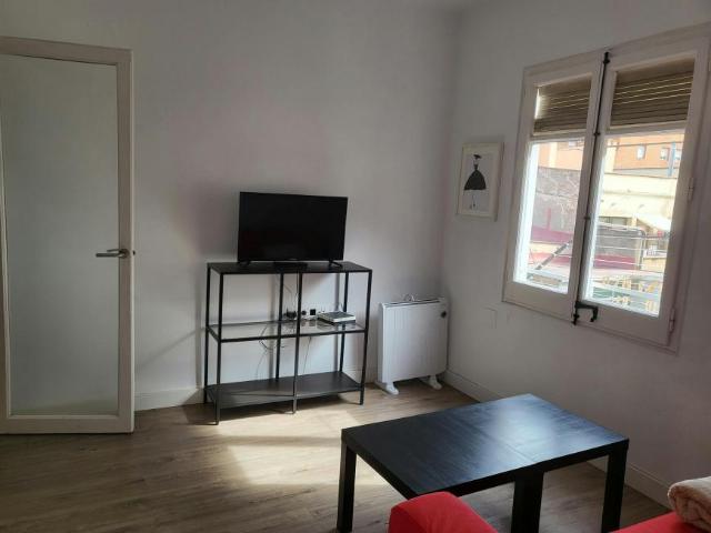 Apartamentos 3 Dormitorio Barcelona Barcelona ES100721628
