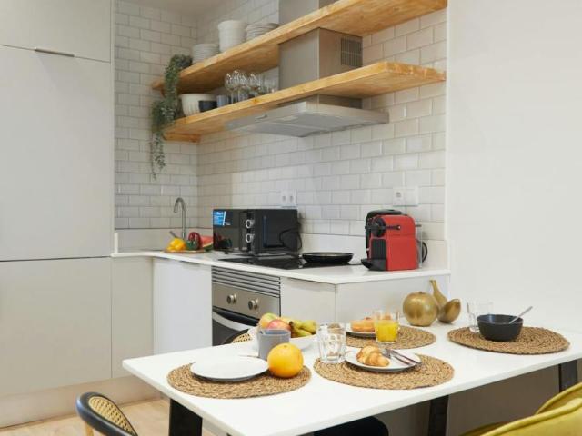 Apartamentos 3 Dormitorio Barcelona Barcelona ES101775268