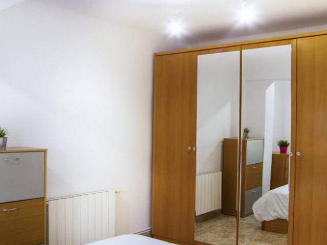 Apartamentos 3 Dormitorio Barcelona Barcelona ES101809144