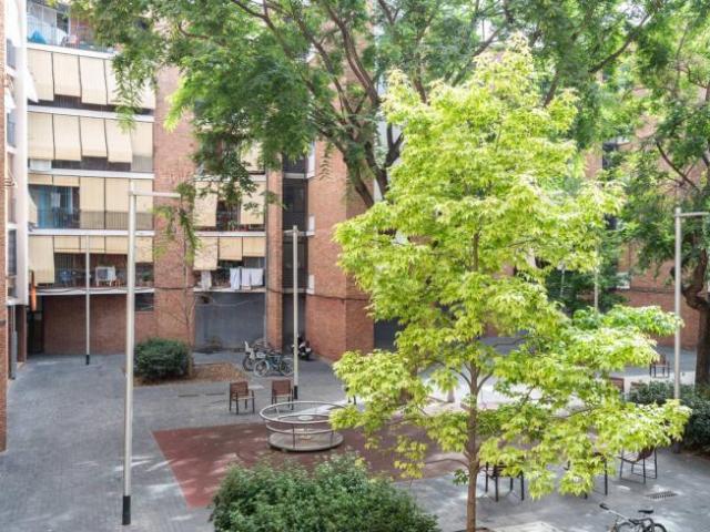 Apartamentos 3 Dormitorio Barcelona Barcelona ES101818199