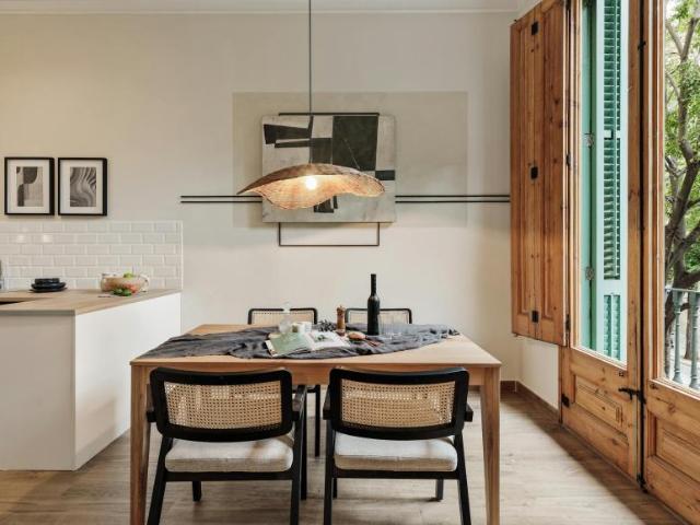 Apartamentos 3 Dormitorio Barcelona Barcelona ES101111812